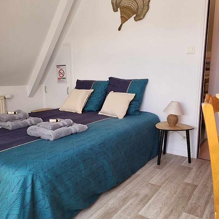 Auberge De La Vallee De La Douve L'Etang-Bertrand Exteriör bild