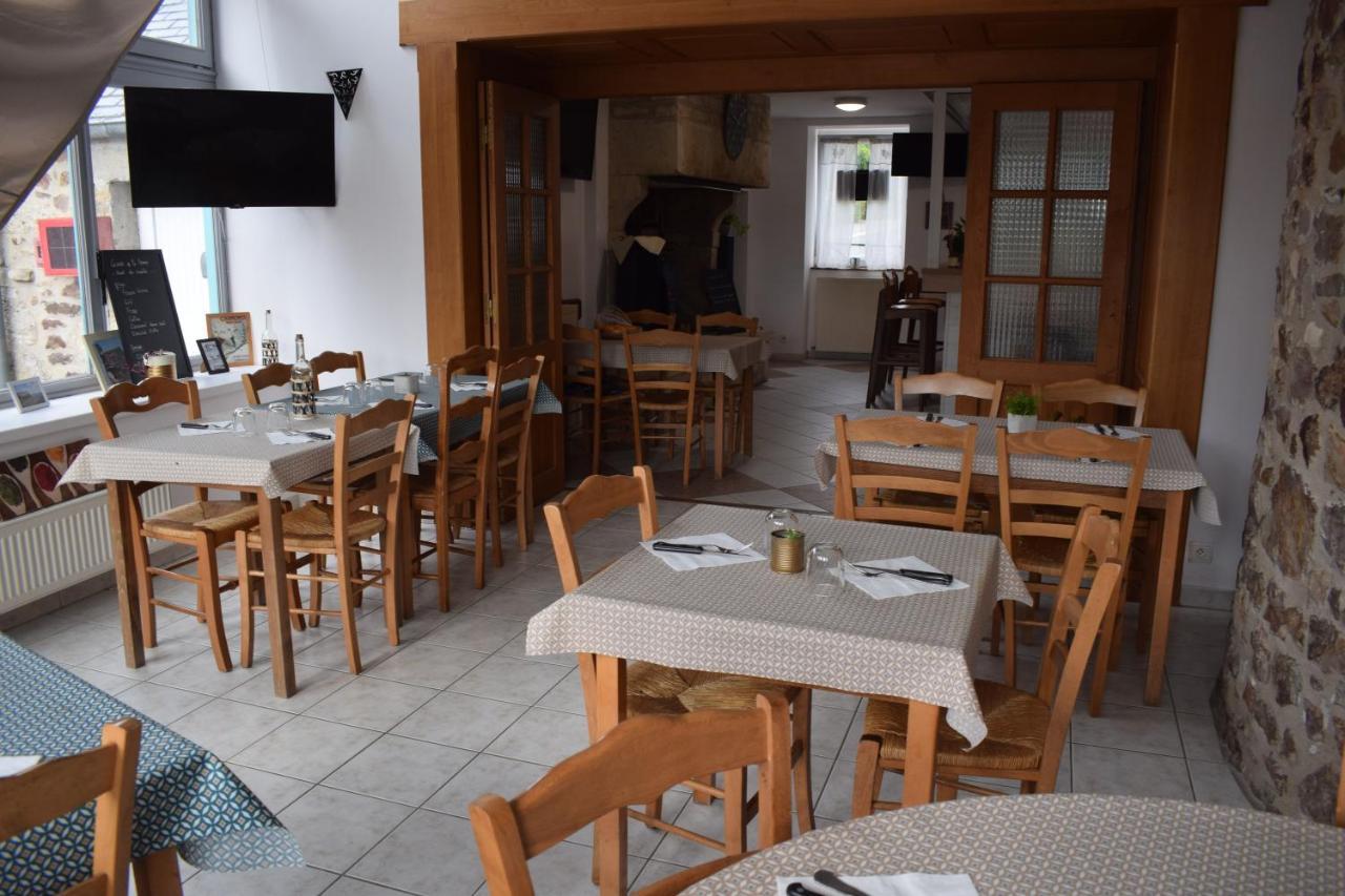 Auberge De La Vallee De La Douve L'Etang-Bertrand Exteriör bild